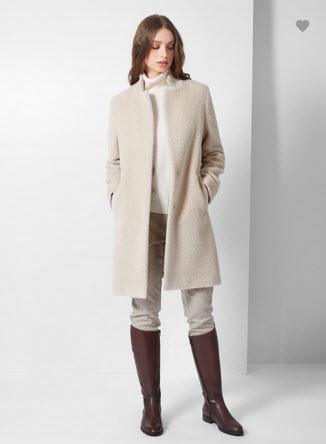 Foto abrigo invierno color beigeo Cinzia Rocca